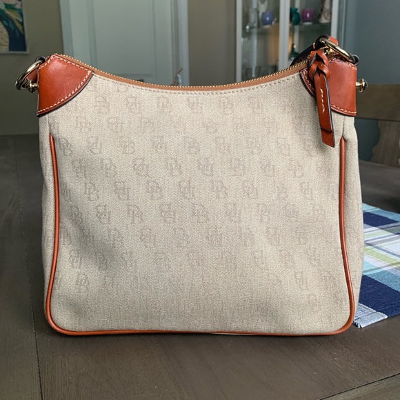 Dooney & Bourke Crossbody shoulder bag NWOT - Picture 2 of 4
